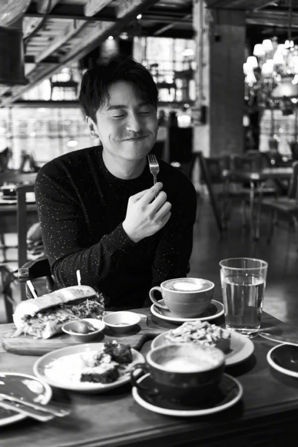 雷佳音：14歲因早戀輟學，與妻子裸婚，如何變成一線明星？