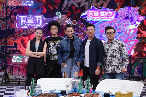 35歲的沈南，就這樣在華少和金星之間，改寫了自己的命運