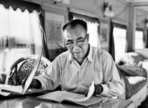 朱老總前線指揮不好？真正帥中之帥，粟裕：我的軍事知識全來自他