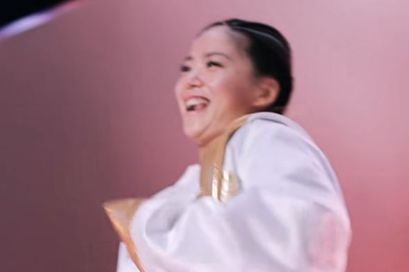 黃齡已經那麼有名氣了,何必出來捱打呢?還被打哭在拳臺上 黃齡已經那麼有名氣了,何必出來捱打呢?還被打哭在拳臺上