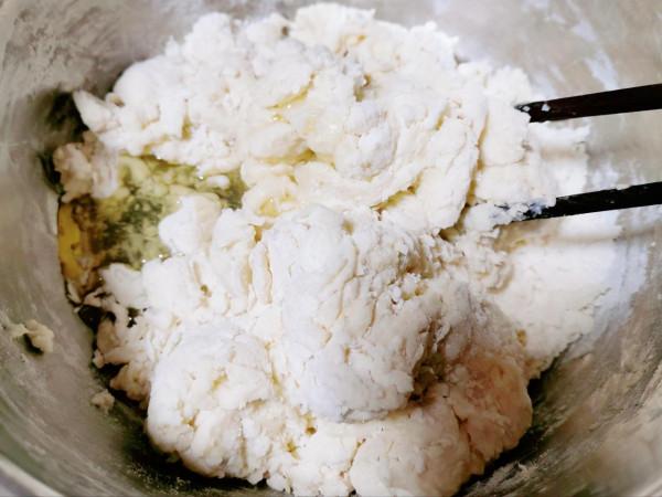 炸油條用放酵母嗎?教你正確的做法,出鍋金黃酥脆,放涼了也不硬 炸油條用放酵母嗎?教你正確的做法,出鍋金黃酥脆,放涼了也不硬