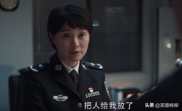 同樣是演“公安局副局長”,把吳越和劉濤放在一起看,差別就大了 同樣是演“公安局副局長”,把吳越和劉濤放在一起看,差別就大了