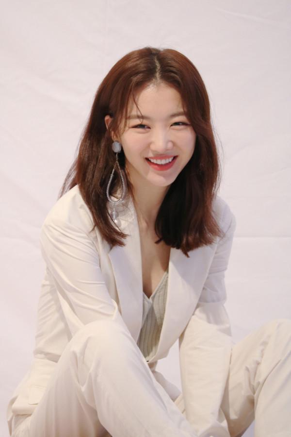 儘管臉有點&OpenCurlyDoubleQuote;僵&rdquo;，她的演技也給顏值加了很多分吧？