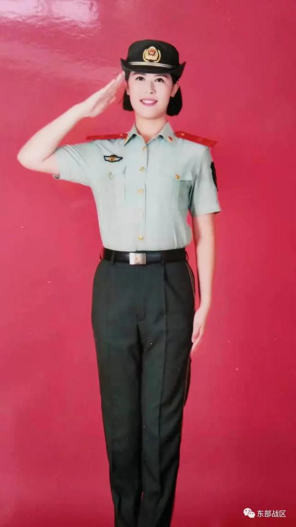 陸軍上士向武警退役女兵求婚，超甜