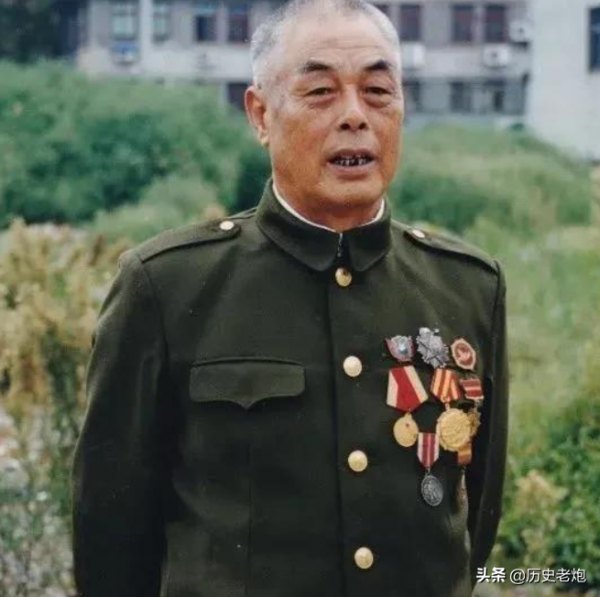 毛主席用五菜一湯來招待他,志願軍排長沈樹根,一人擊殺200美軍 毛主席用五菜一湯來招待他,志願軍排長沈樹根,一人擊殺200美軍