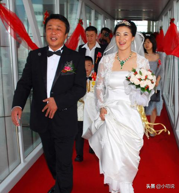 “女乒一姐”王楠：世乒三連冠第1人，患癌13年富豪丈夫不離不棄