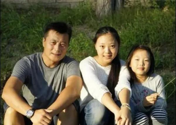 任程偉：妻子陪我住地下室7年，成名後更把妻子當成寶