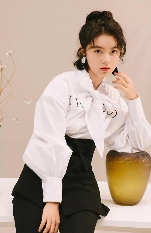 趙今麥時尚穿搭盡顯鄰家少女 粉絲們覺得她演技如何可評論關注轉發