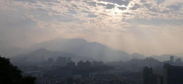 雲彩下的山城系列（九）