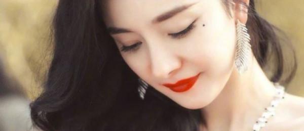 那些“一刀切”削臉的明星還好嗎？有的已垮掉，小方臉成最後贏家