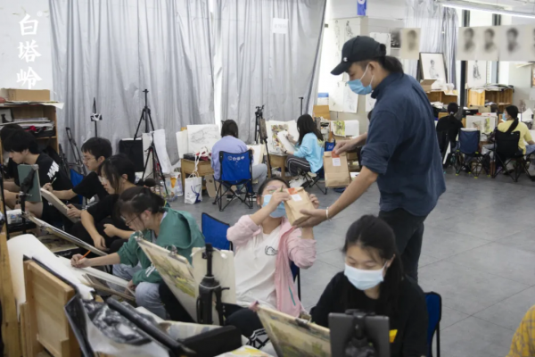 心有光華月自明 | 中秋佳節,白塔嶺的家人們節日快樂 心有光華月自明 | 中秋佳節,白塔嶺的家人們節日快樂