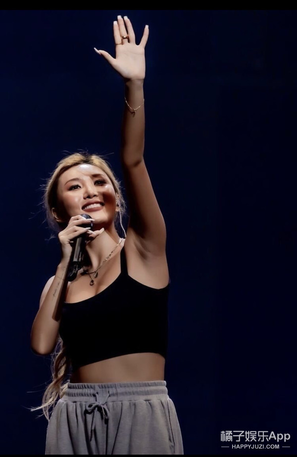 還記得《中國好聲音》的小阿黛爾鄭虹嗎，她瘦了40斤？