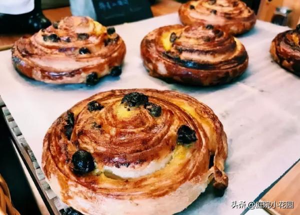 70後文藝大叔，用6年建400㎡院子，每天喝茶做飯，瀟灑生活