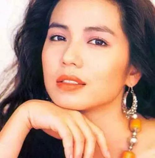 70.80.90年代的大陸女星,她們美得渾然天成風華絕代、國色天香 70.80.90年代的大陸女星,她們美得渾然天成風華絕代、國色天香