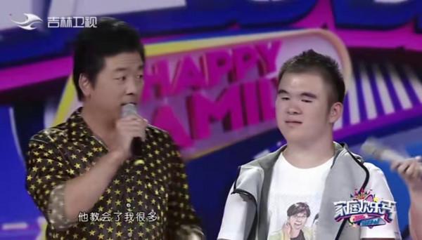 隱退10年陪你長大:黑豹主唱秦勇與傻兒子大珍珠的動人父子情 隱退10年陪你長大:黑豹主唱秦勇與傻兒子大珍珠的動人父子情