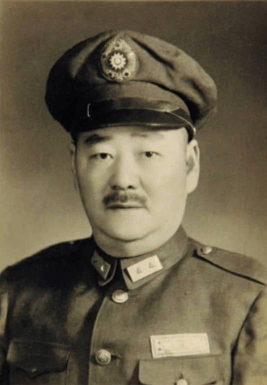 功德林戰犯們的生活：杜聿明幫王陵基刮鬍子、8位將軍合力殺豬