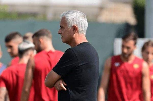 早上5點！穆帥做出爭議決定：羅馬再遭重創，球迷質疑聲一片