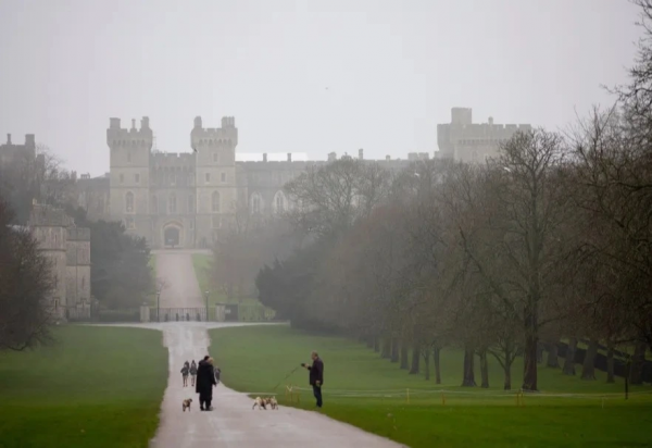 聖誕當天英國男子帶武器翻入溫莎!在位69年,女王經歷了太多行刺 聖誕當天英國男子帶武器翻入溫莎!在位69年,女王經歷了太多行刺