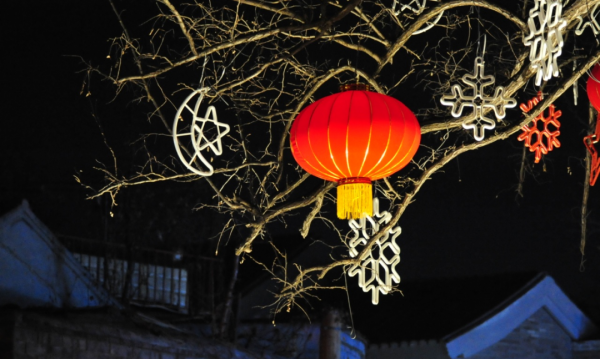 石景山這條古街的夜景“靚”了