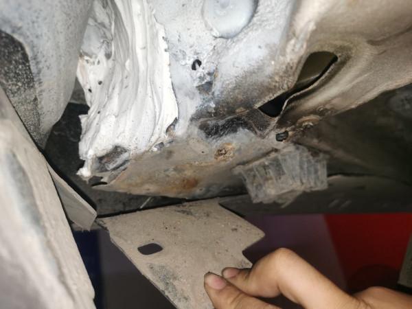 樓頂“急售”的寶馬X1敢不敢買？檢測師：從哪來回哪去