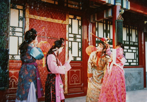 深讀《紅樓夢》:茜雪不是被攆走的,她的故事隱喻了釵黛的結局 深讀《紅樓夢》:茜雪不是被攆走的,她的故事隱喻了釵黛的結局