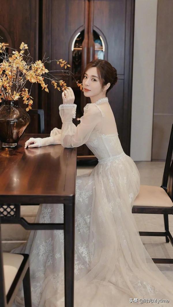 明星桌布：美女王曉晨，學戲曲的演電視也不錯喲