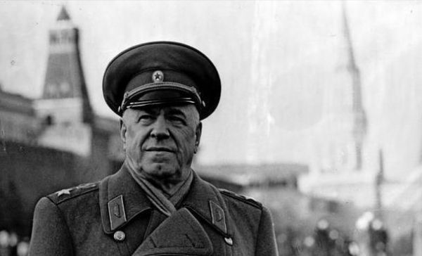 二戰世界十大名將之首，蘇聯戰神朱可夫元帥，到底有多強？