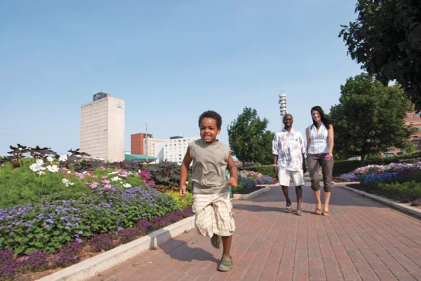 疫情下，加拿大哪些地方最宜居？多倫多第11，溫哥華跌出100