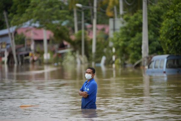 連日強降雨致馬來西亞吉隆坡等地遭受水災