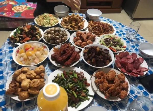 聽說這樣一桌菜，在山東已經算是非常隆重的宴席