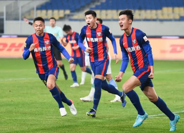 “大摩托”復出 重慶隊立馬改觀 保級形勢大增 “大摩托”復出 重慶隊立馬改觀 保級形勢大增