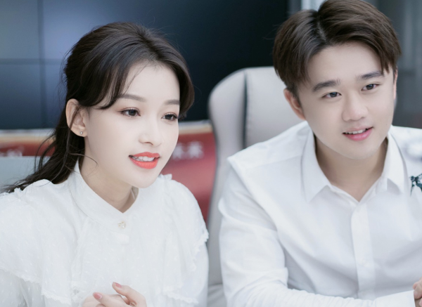 趙夢澈倒欠辛巴公司1900萬，自曝存款30萬，20萬給師孃買生日禮物