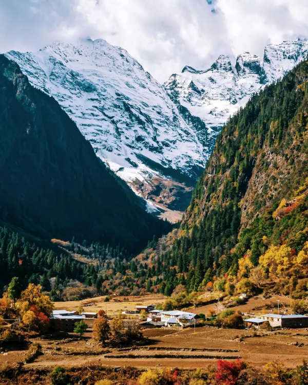 絕美雪山旁的避世酒店