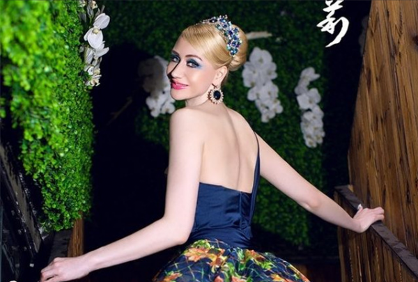 2013年，德國美女聲淚俱下，感謝中醫，救了她們一家