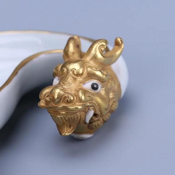 清代乾隆時期的琺琅彩礬紅描金龍頭鎏金筆洗 清代乾隆時期的琺琅彩礬紅描金龍頭鎏金筆洗