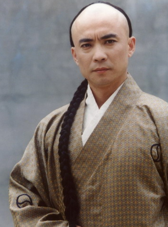 董志華：娶王京花，成名路上有淚有痛，今影帝兒子成他驕傲