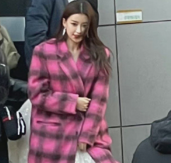 超20位明星現身錄製文聯春晚,流量和當紅小花齊聚,路透照片曝光 超20位明星現身錄製文聯春晚,流量和當紅小花齊聚,路透照片曝光