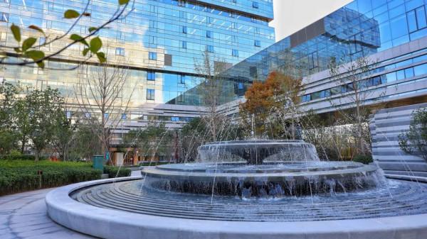 “藍雙雙”上線!中建八局承建的京東總部2號樓啟用 “藍雙雙”上線!中建八局承建的京東總部2號樓啟用