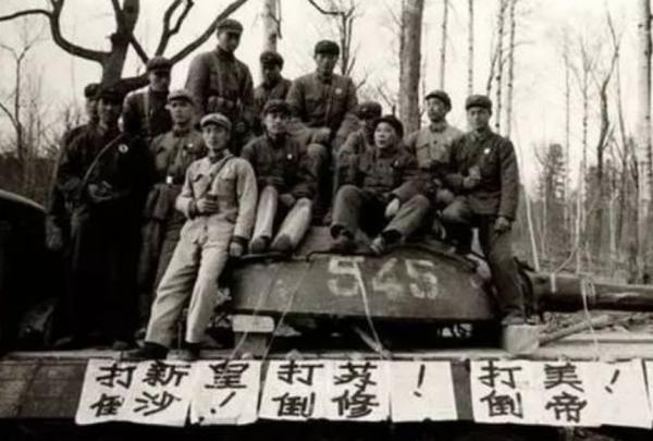 蘇聯最高領導人去世，鄧小平兩步“妙棋”，蘇聯立刻超規格接待