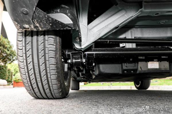 便宜帶快充，長續航好養家用SUV，車身好停車，實拍新款哪吒V