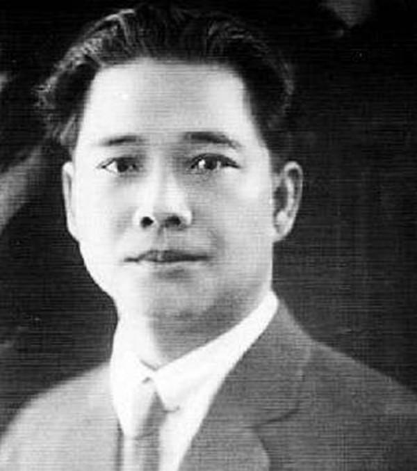 1946年老蔣下令平毀汪精衛墓，開棺後發現屍體未腐，口袋有張紙條