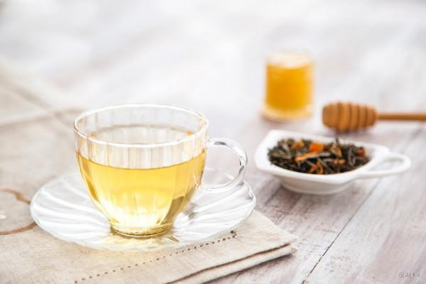 早起喝水對身體有好處,但是這杯水,你真的喝對了嗎? 早起喝水對身體有好處,但是這杯水,你真的喝對了嗎?