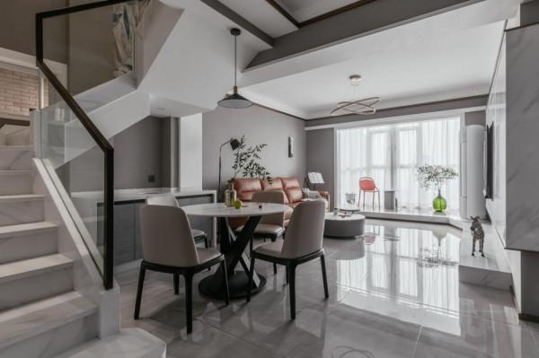 原本我不想選流行大眾灰，但看完這套剛完工的新房，我改觀了