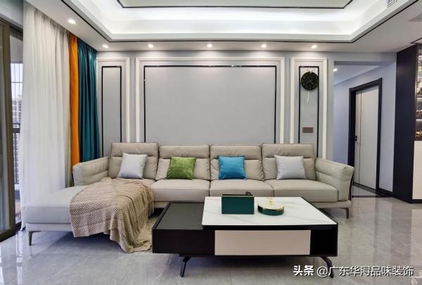 前衛的現代風格平層，多彩的客廳盡顯浪漫的氣質