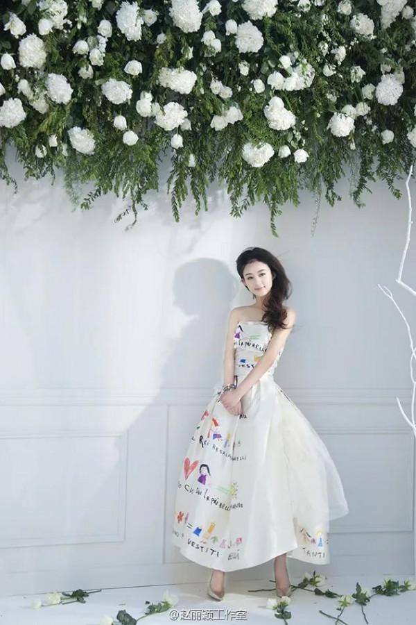 趙麗穎我的穎寶世間玫瑰千萬朵，只有你能驚豔我的青春，陪我半生