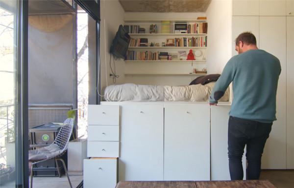 他買下32㎡小家,將臥室廚衛“藏”在壁櫥裡,面積雖小卻井然有序 他買下32㎡小家,將臥室廚衛“藏”在壁櫥裡,面積雖小卻井然有序
