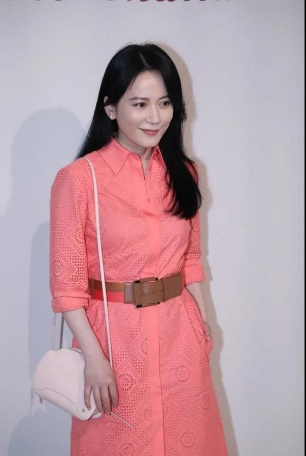 年輕時顯老,年紀大卻越看越美的4位女星,她們贏在了人生下半場 年輕時顯老,年紀大卻越看越美的4位女星,她們贏在了人生下半場