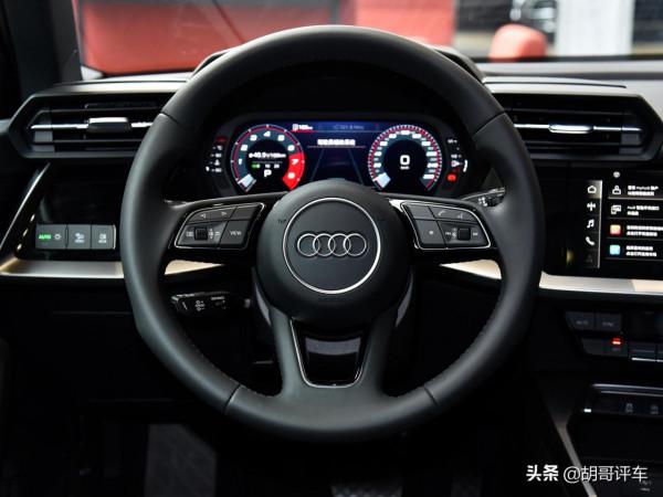 尺寸加長價格便宜，大空間豪華入門級三廂車，帶你看奧迪A3