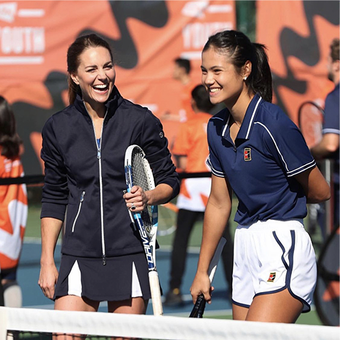 時尚圈和英王室寵愛的18歲華裔女孩，東北話說得好溜