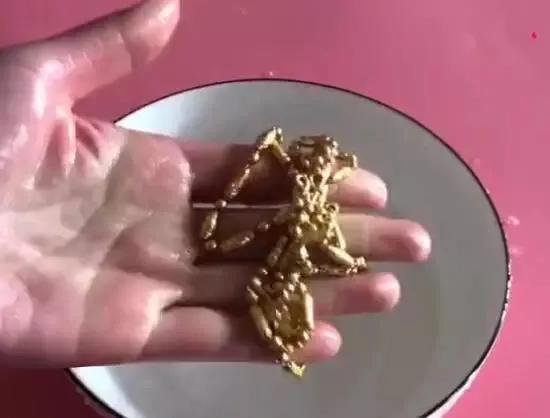 金首飾戴久了黯淡無光?教你一招,不要再花錢去金店清洗了 金首飾戴久了黯淡無光?教你一招,不要再花錢去金店清洗了